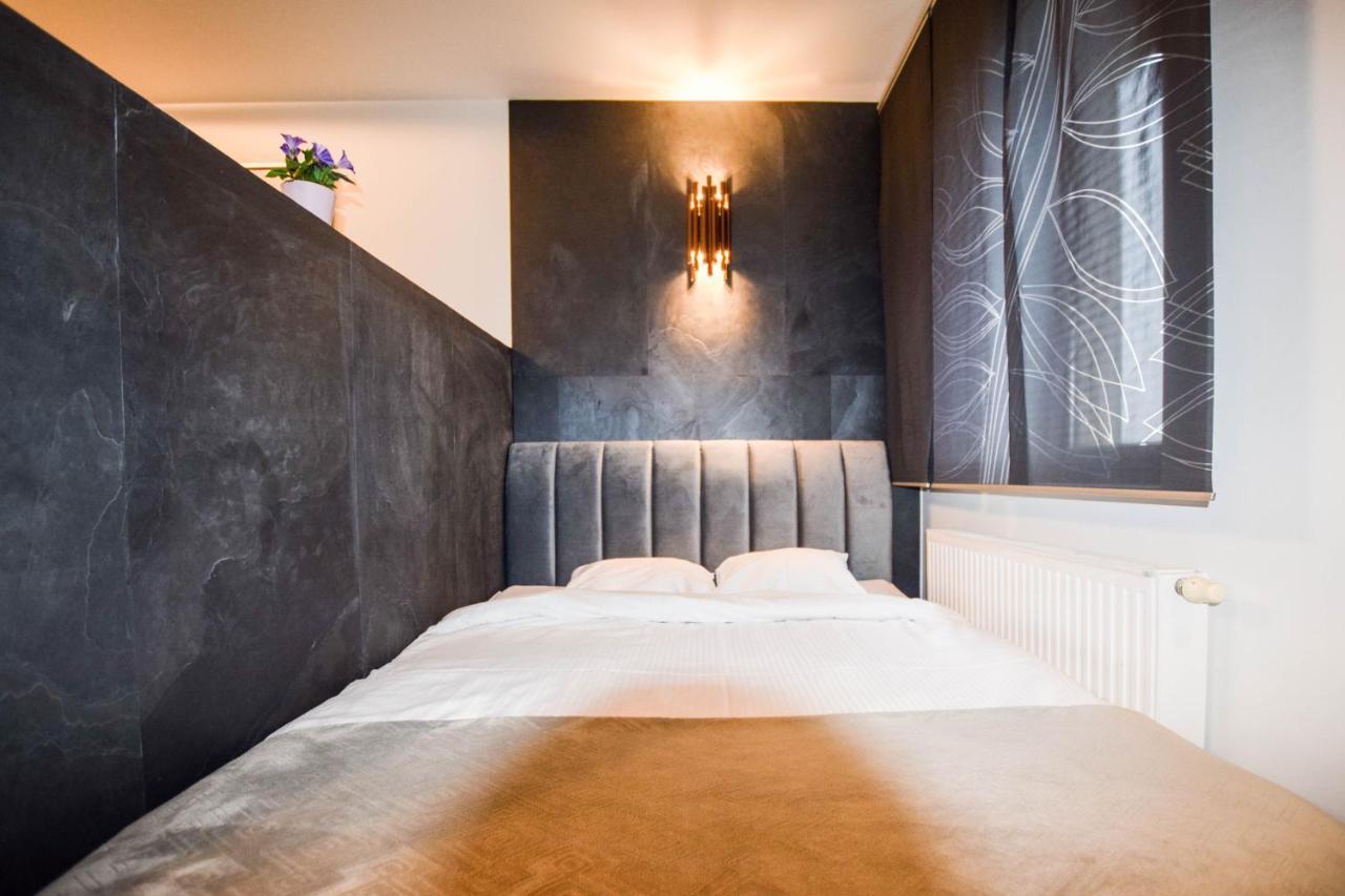 Apartament Z Widokiem Na Wawel W Centrum Miasta Krakau Buitenkant foto